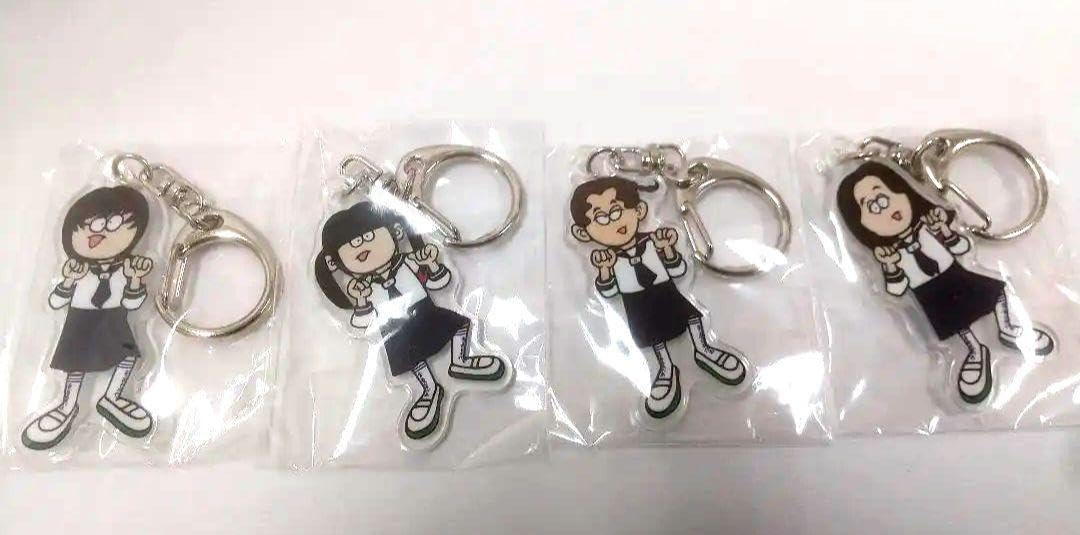 Amazon.co.jp: 新しい学校のリーダーズ アクリルキーホルダー 4種類