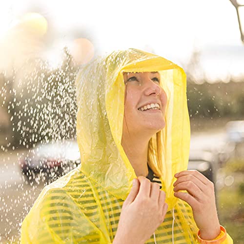 Foto von Cedelli® Regenponcho Einweg |5er Set| Regencape mit EXTRA Langen Ärmeln & Kapuze | Wiederverwendbare Damen & Herren Regenmantel für stürmisches Wetter!