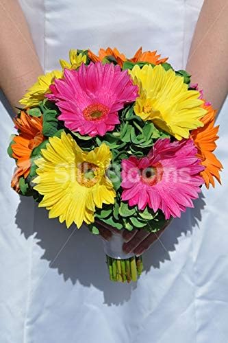 Amazon Silk Blooms Ltd 人工イエロー オレンジとピンクのガーベラ ブライダルブーケ グリーンアジサイとホワイトサテンリボン付き 造花 オンライン通販
