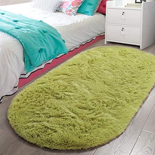 LOCHAS Luxury Velvet Fluffy Carpet Soft Children Rugs Room Mat Modern Shaggy Area Rug for Bedroom Bedside Home Decor 2.6′ x 5.3′, Green