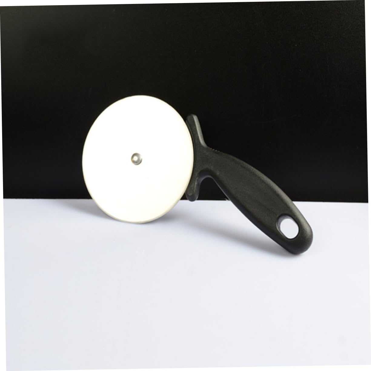 Cabilock Stainless Steel Pizza Cutter Wheel with Comfortable Grip Handle Easy to Clean Slicer for Baking Pizza Dough and Pastry Essential Kitchen Tool