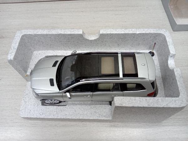 Amazon | ミニカー Mercedes-Benz メルセデス・ベンツ GL-Class 1/18