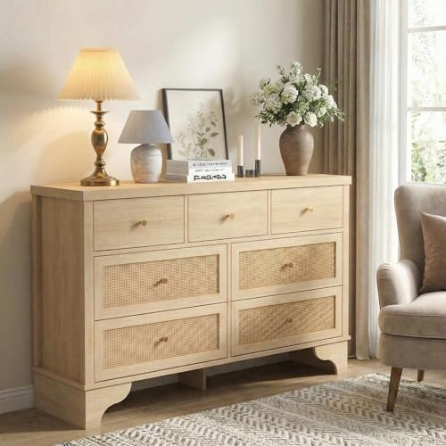 GarveeHome 7 Drawer Dresser for Bedroom, 47.3 in Wide Wood Chest of Drawers with Natural Rattan Drawers, Drawer Organizer with Sturdy Base for Living Room, Entryway and Hallway Natural Oak