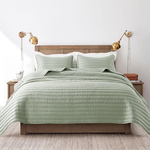 ROARINGWILD Sage Green King Size Quilt Bedding Sets with 2 Pillow Shams, Lightweight Soft Bedspread Coverlet, Quilted Blanket Thin Comforter Bed Cover for All Season, 3 Pieces, 104x90 inches