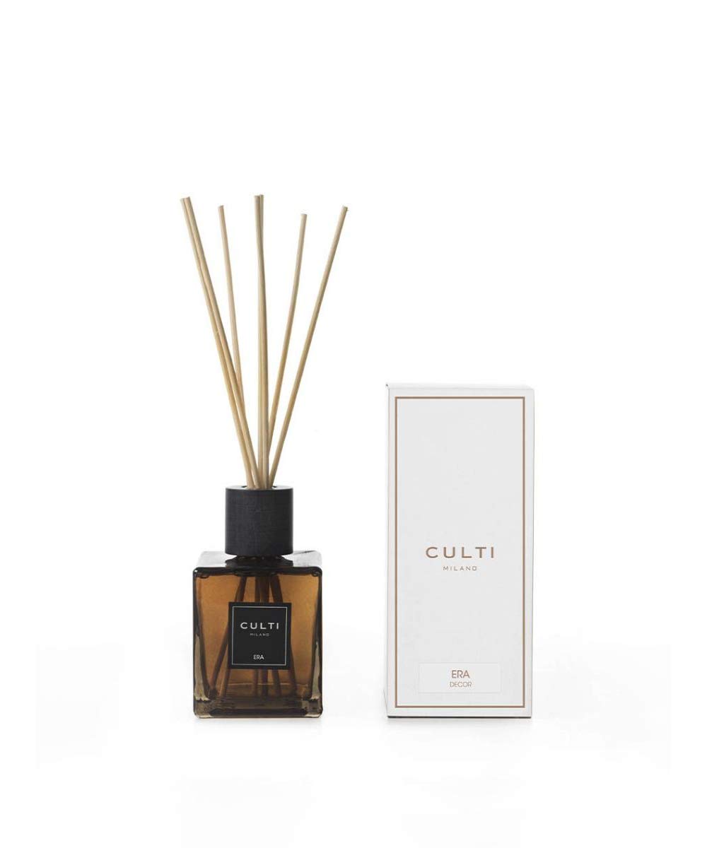 Culti Diffusore Bastoncini Decor da 500 ml Milano | Fragranza Era, al midollino, Cassis, Rosa e Ambra vegetale. - Durata 3 Mesi - Metratura da 10 a20 mq