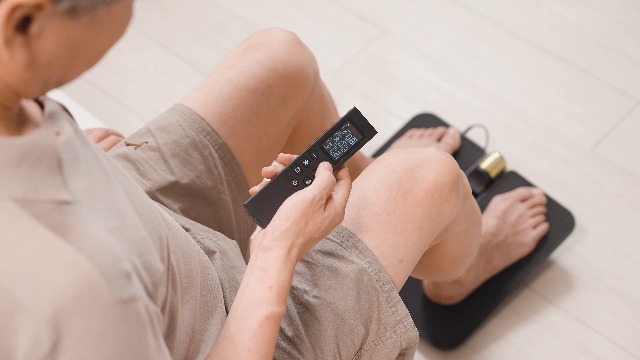 【家族で共有、1家に1台】足 トレーニング マッサージ 全身EMS 筋トレ 健康 楽天市場】足裏EMS＼販売個数1万個突破／足裏マッサージ 足裏EMS