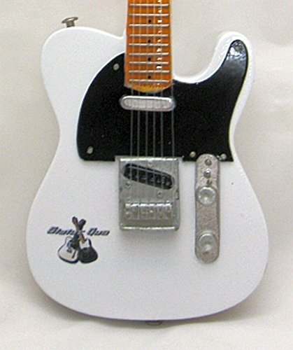 RICK PARFITT STATUS QUO Miniature Mini Guitar Fender Telecaster - Les Beatles, Paul McCartney, John Lennon, RIngo Starr, George Harrison RICK PARFITT STATUS QUO Miniature Mini Guitar Fender Telecaster – Image 3