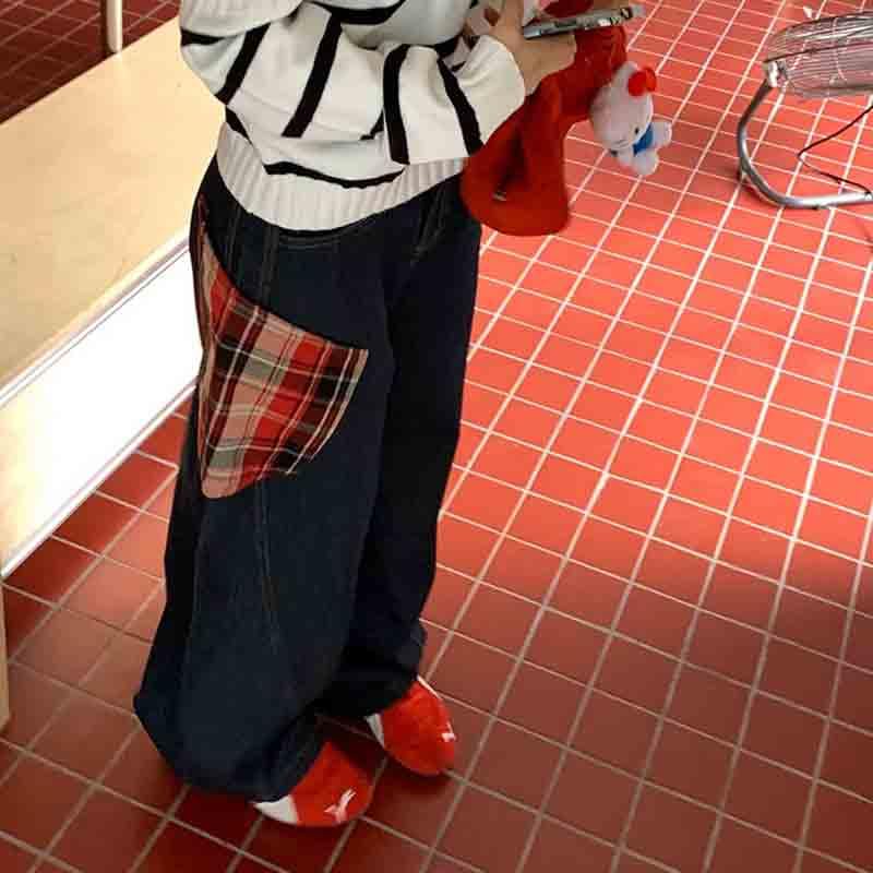 Men's Niche-Designed Jeans with Patchwork Check Patterns, Featuring a Loose fit and a Retro and Casual Style.4