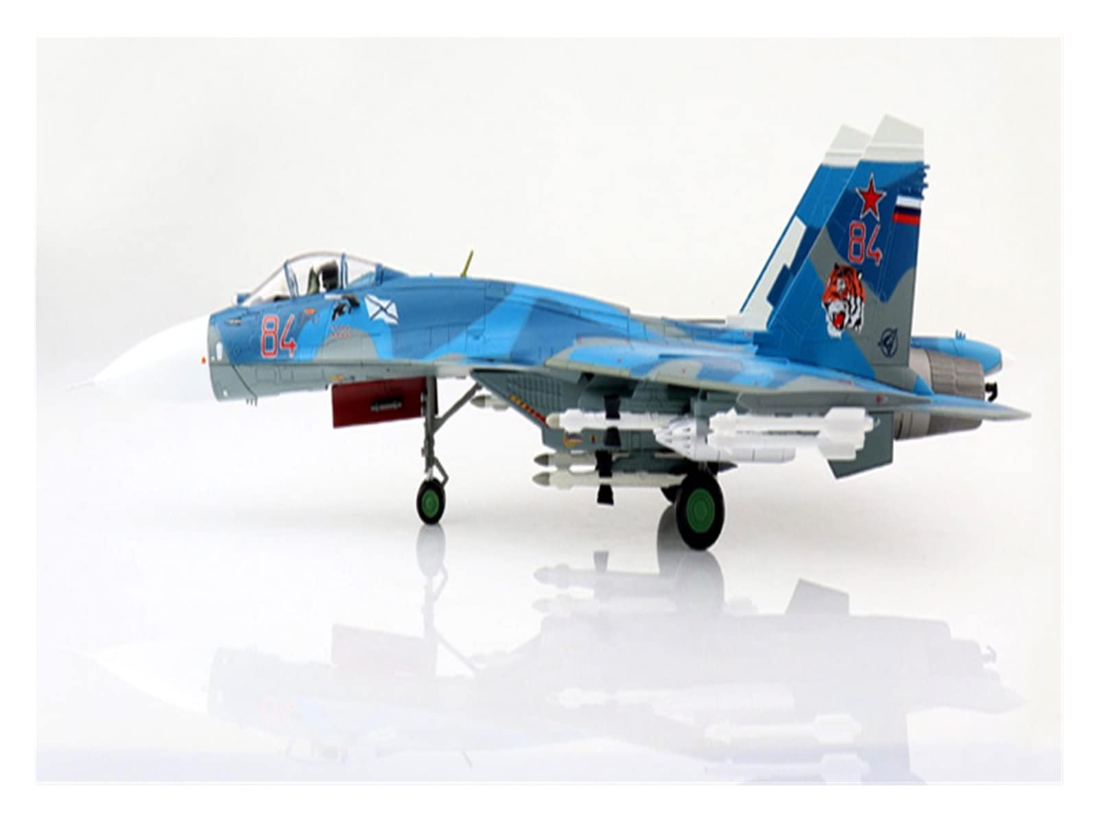 Amazon.co.jp: 飛行機模型 1/72 フィット SU-33 フランカー D