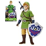 Die Welt von Nintendo wurde jetzt größer. Aus dem klassischen Videospiel The Legend of Zelda kommt unser Helden-Link jetzt als 50,8 cm große Actionfigur. Mit 7 Gelenkpunkten, seinem ikonischen Schild, Schwert und Mantel, kämpfen Sie durch die dunklen Kräfte von Skyward Sword und retten Zelda. Diese sehr detaillierte Figur und all seine Accessoires werden sicher jedem Fan der langlaufenden Zelda-Franchise gefallen.