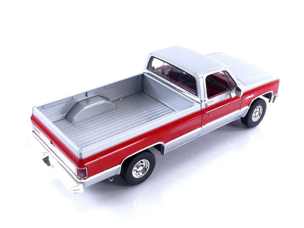 Greenlight Collectibles – GMC K-2500 Sierra Grande Wideside – 1984