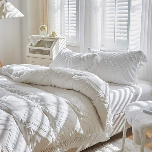 Parure de lit blanche macramé pour relooker une chambre vintage