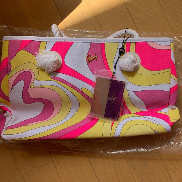 タイムセール‼️ Rady 美品 マーブルトートバッグ タイムセール‼️ Rady 美品 マーブルトートバッグ