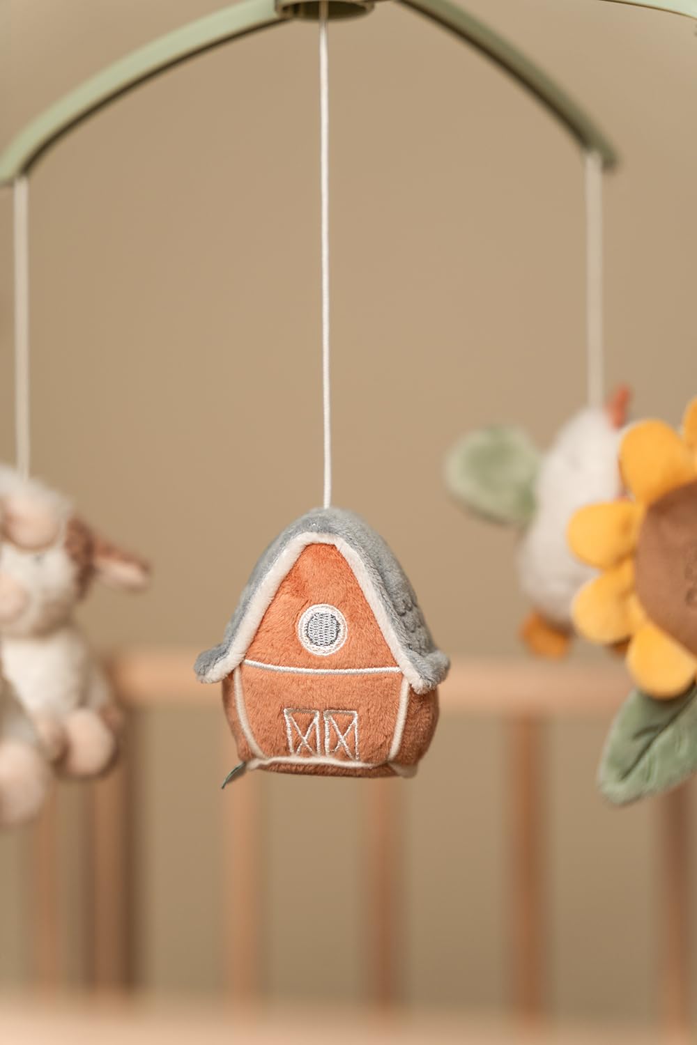 Little Dutch Little Farm 8800 - Móvil con caja de música y soporte