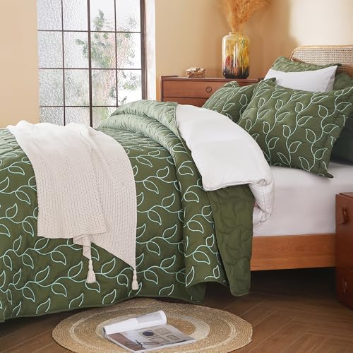 Image of EVENHUG Quilt Queen Size Bedding Set with Pillow Sham Lightweight Bedspreads Coverlet Soft Reversible Bed Cover for All Season 3 Piece