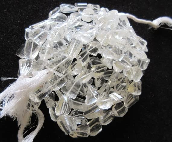 Perles en quartz de roche de forme tonneau facettée, rang de 16 pouces aux éclats cristallins
