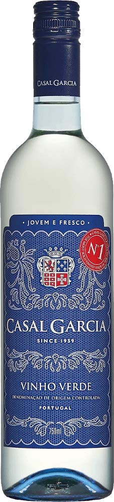 Vinho Verde von Casal Garcia - Weißwein 12 x 0,75l VINELLO - 12er - Weinpaket inkl. kostenlosem VINELLO.weinausgießer