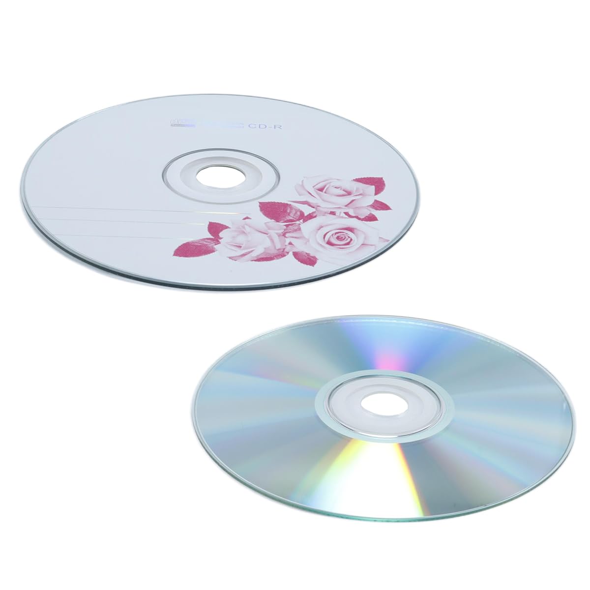 50 discos CD-R vírgenes de 700 MB grabables para grabar música y almacenar imágenes digitales.