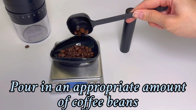 Copa medidora de café cerámica con atomizador negro miniatura 7