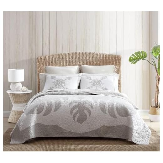 Tommy Bahama - King Quilt, Reversible Cotton Bedding, Lightweight Home Decor for All Seasons (Grey/Off White, King)