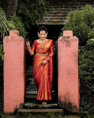 Image of Women's Jangla Pattern Banarasi Soft Silk Saree with Unstitched Blouse Piece and Jacquard Weave Type