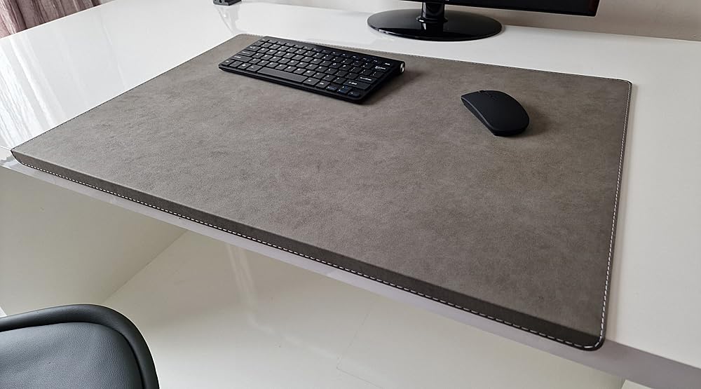 Gewinkelte Schreibtischunterlage mit Kantenschutz Nubuk Leder 60 x 38 Grau