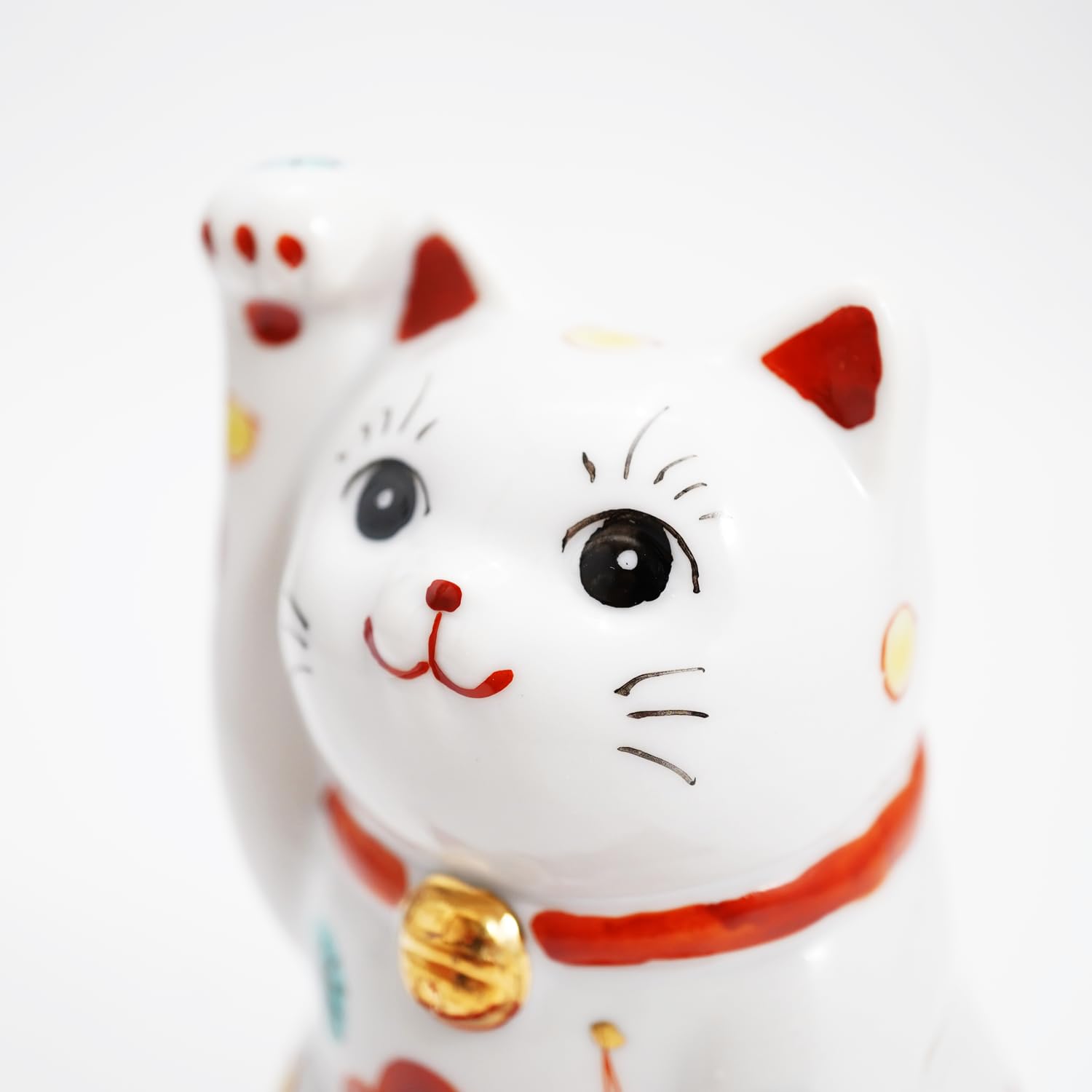Amazon.co.jp: ふくべ屋 九谷焼 招き猫 松竹梅柄 10,5cm 赤座布団付き 