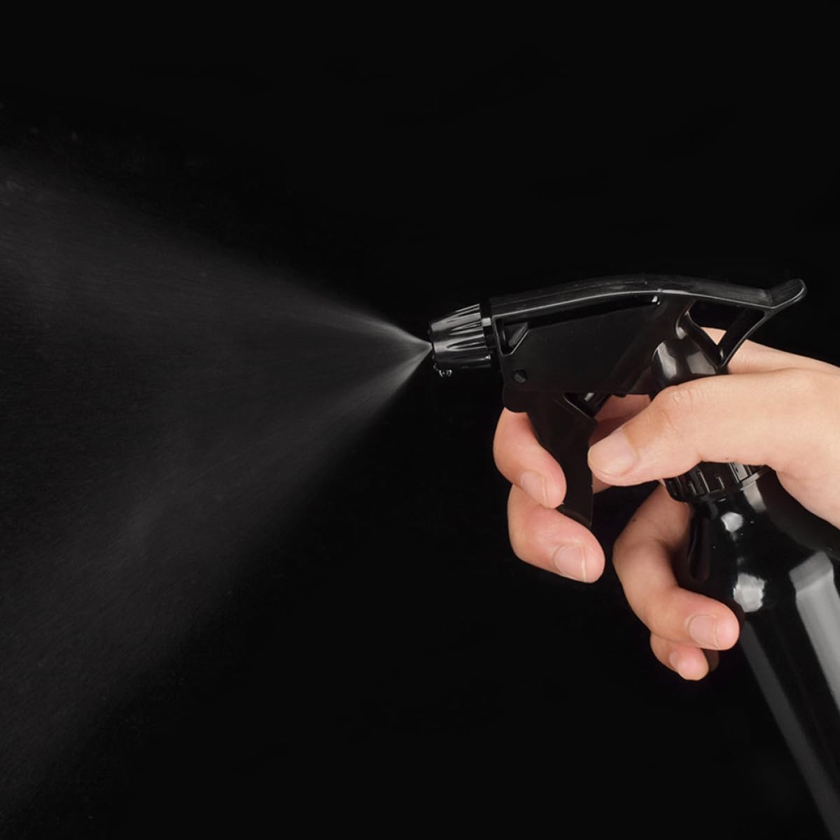 Outanaya Multifunktionale Sprühflaschen 250ml 5 Stück Schwarz aus Aluminiumlegierung und Pp mit Rotierendem Düsendesign zum Befüllen von Make Up Wasser und Parfüm