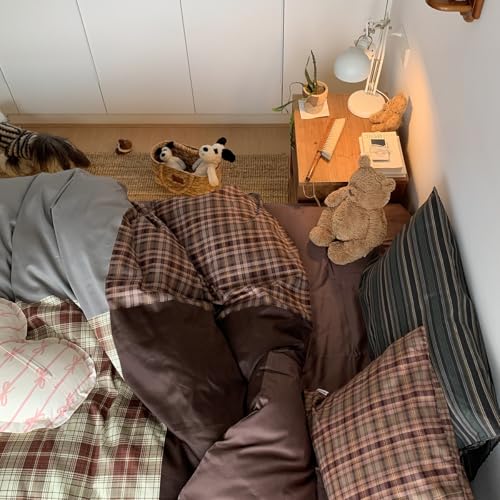 Image of Nayoroom Plaid Duvet Cover Queen Size Vintage Brown Patchwork Checkered Duvet Cover Dorm Bedding Set 3 Pieces Soft Lightweight Washed Microfiber Farmhouse Bedding Set Gifts for Women Men