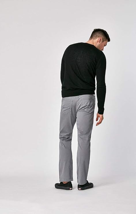 Mavi Matt Men's Jeans & Pants, Relaxed Straight Leg, Mid-Rise Casual & Work Pants for Men, Classic Fit Men's Fashion Jeans