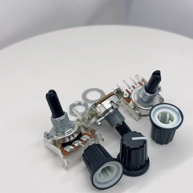Pernos Giro Potenciómetro 5 Piezas 5 Pernos De Aleación De Aluminio Blanco Para Potenciómetro - Diámetro 6 Mm, Tipo Cónico, Para Proyectos DIY Tornillos Conicos Aluminio Blanco 6mm Diy