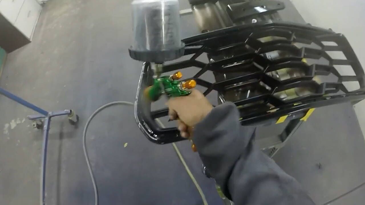 BEETRO HVLP Pistola a Spruzzo ad Aria Compressa per Vernici Trasparenti Ugello in Acciaio Inox da 1,0 mm capacità di 150 ml 7,0 CFM 22 psi