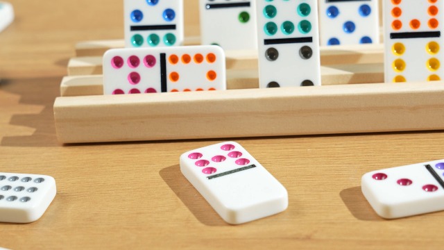 Mexican Train Dominoes Set with 4 Wooden Trays/Racks, Double 12