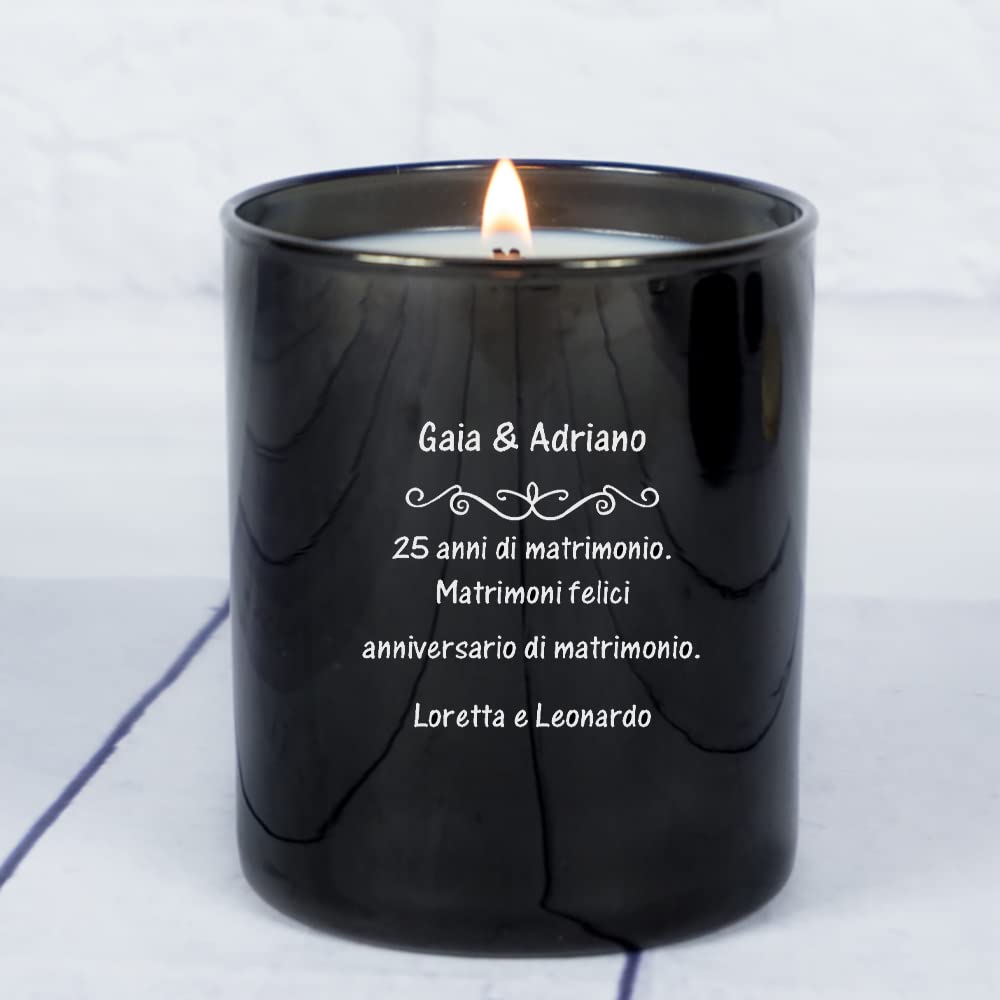 Candela 100% vegetale con coperchio in legno inciso con nome, dedica e firma con campana.