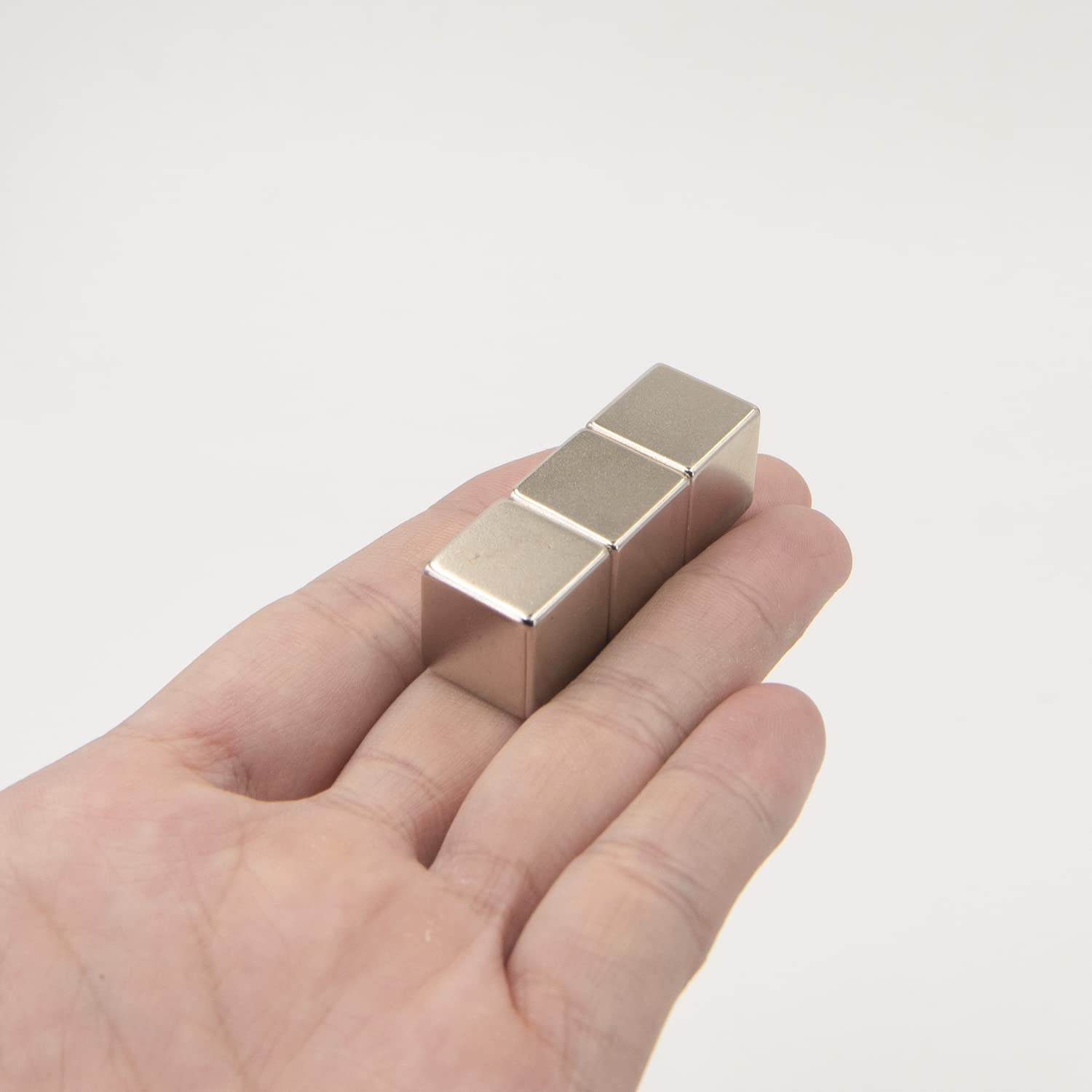 REALTH Neodymium Square Magnets Cube 0.6'' 3 Pack — Amazon image 3