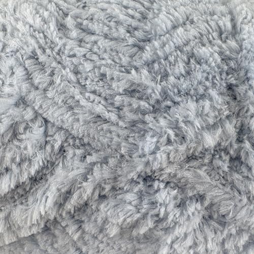 Image of Plush Faux Fur Bulky Yarn, Super Soft Fluffy Fuzzy for Knitting Crocheting Crafting, 100 Gram (3.53 Ounces) 109 Yards (100 Meters) (Light Gray) (3 Skeins)