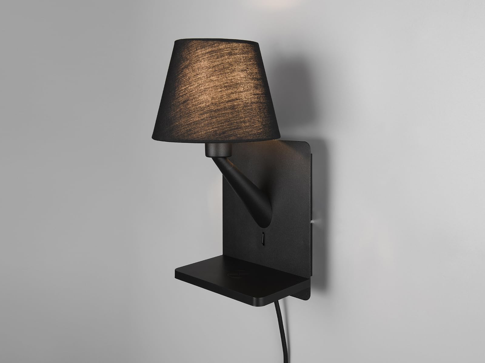 Wandleuchte mit Stecker, Schalter und Ladefunktion, Schwarz Höhe 31cm