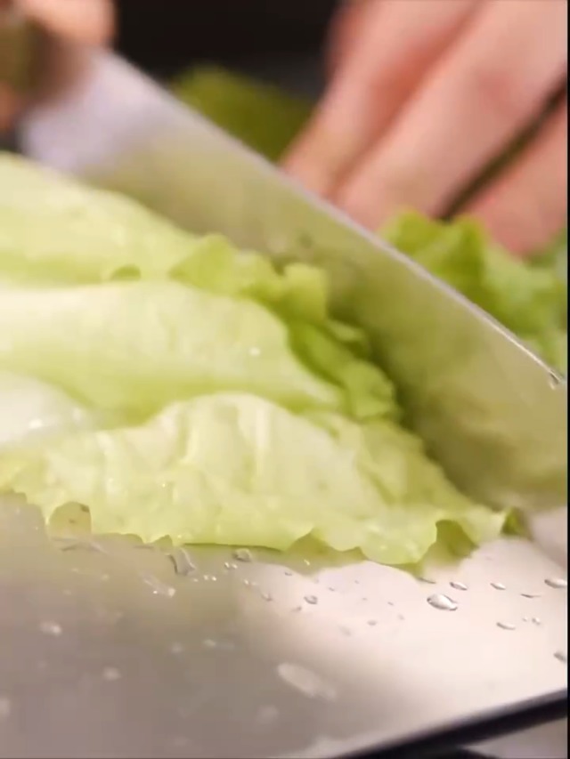 Tablas de corte de titanio para cocina - Tabla de corte de acero inoxidable de doble cara con diseño colgante, fácil de limpiar, duradera y resistente a la corrosión para carne, verduras y frutas miniatura 7