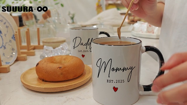 Daddy & Mommy Est 2025 Coffee Mugs Set - Pregnancy Announcement Gift, First Time Parents, 2 Mugs With Gift Box