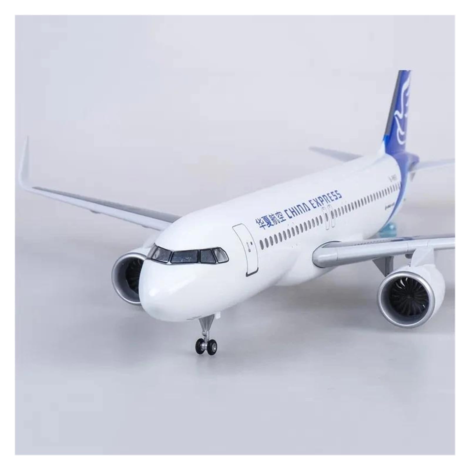 Odlewane zabawki samolotowe Samolot w skali 47CM dla Airbusa A350 Hua Xia Model samolotu ze stojakiem dla entuzjastów dekoracji Model z żywicy do zbierania i wyświetlania (bez lampy)