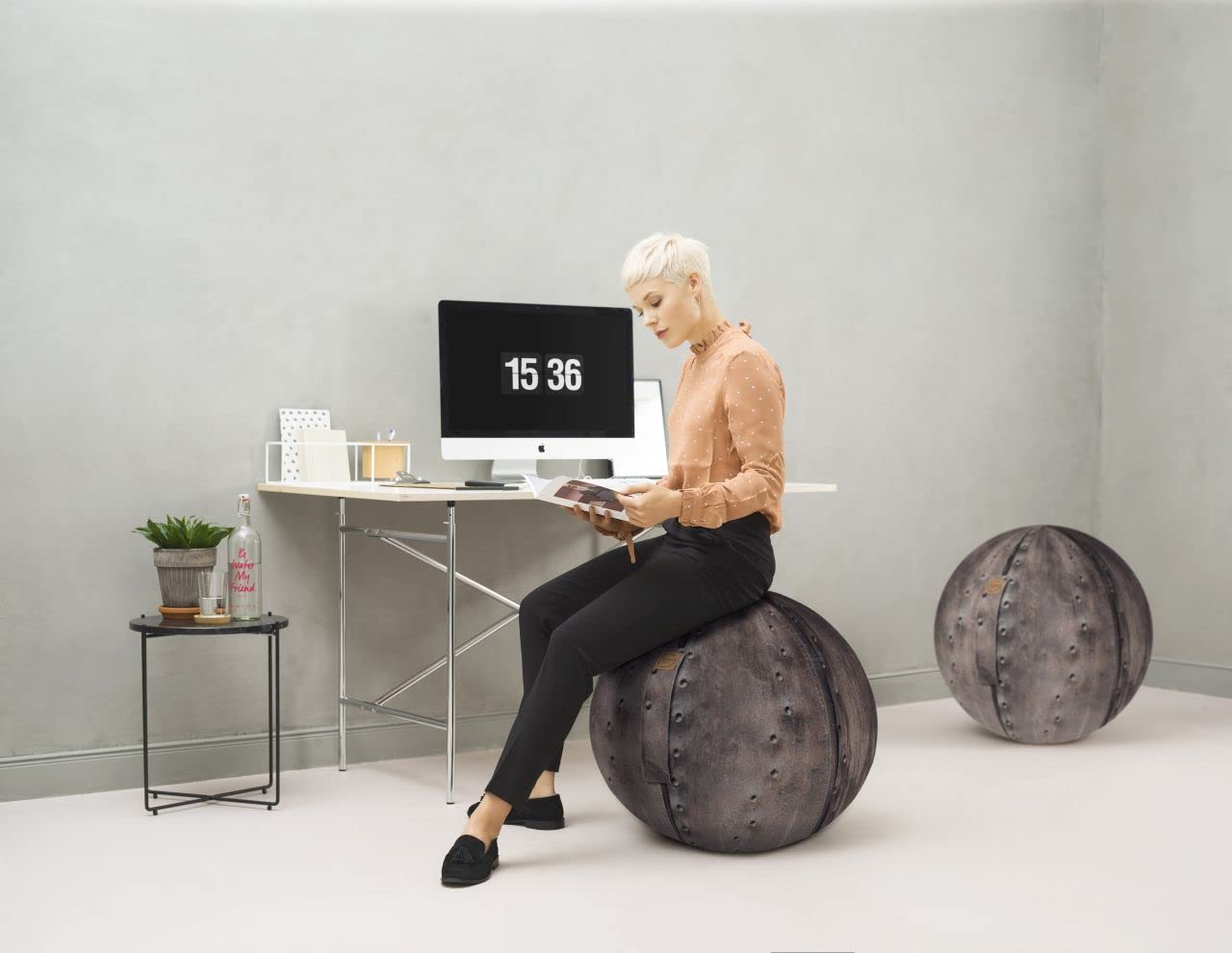 Sitting Ball Sitzball/Gymnastikball Iron mit in Soft-Feeling Digitaldruck-Bezug