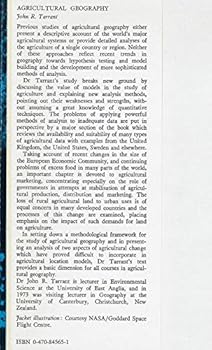 Paperback Agricultural Geography (Kodansha Scientific Books) Book