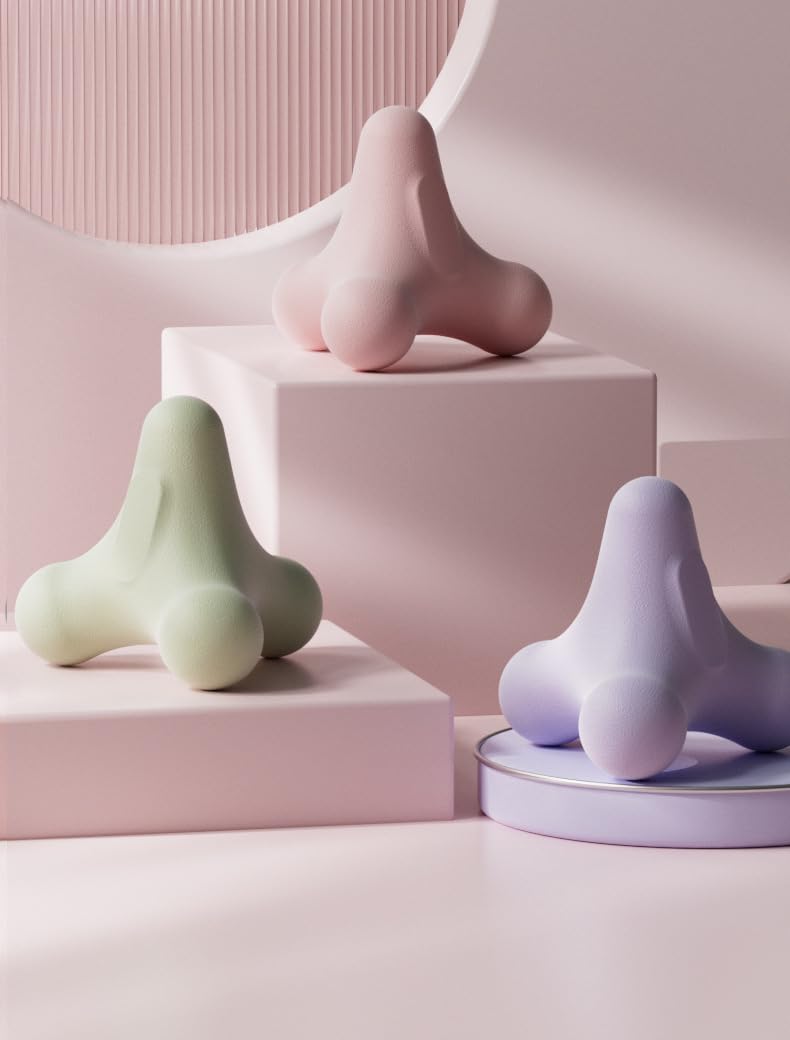 Rivan triangular fascia ball - four - Corner Planter Massage Ball, Relief in the muscle, Silicon Acupressure Fitness Ball for the muscle relief, legs, shoulders, neck, waist, hands, deep relaxation, yoga ball (1 piece, purple)