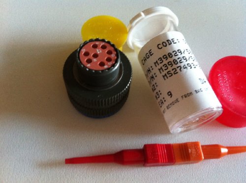 MS27467T13B8P MIL-SPEC. CONNECTOR WITH CONTACTS