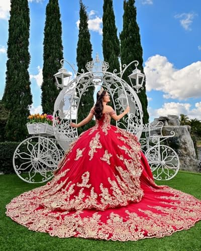 Luxury Gold Applique Quinceanera Dresses Layered Tulle Sweet 16 Dresses Beaded Off Shoulder Vestidos De 15 Años2