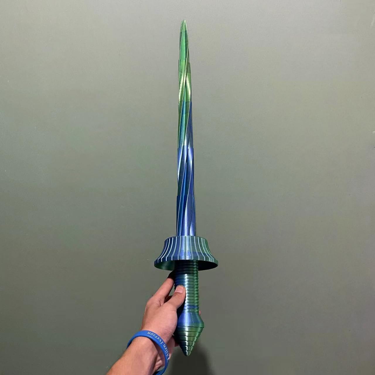 3D Printing Gravity Retractable Sword Creative Decompression Super Healing Tricky Toy Boys and Girls Toys. (B)