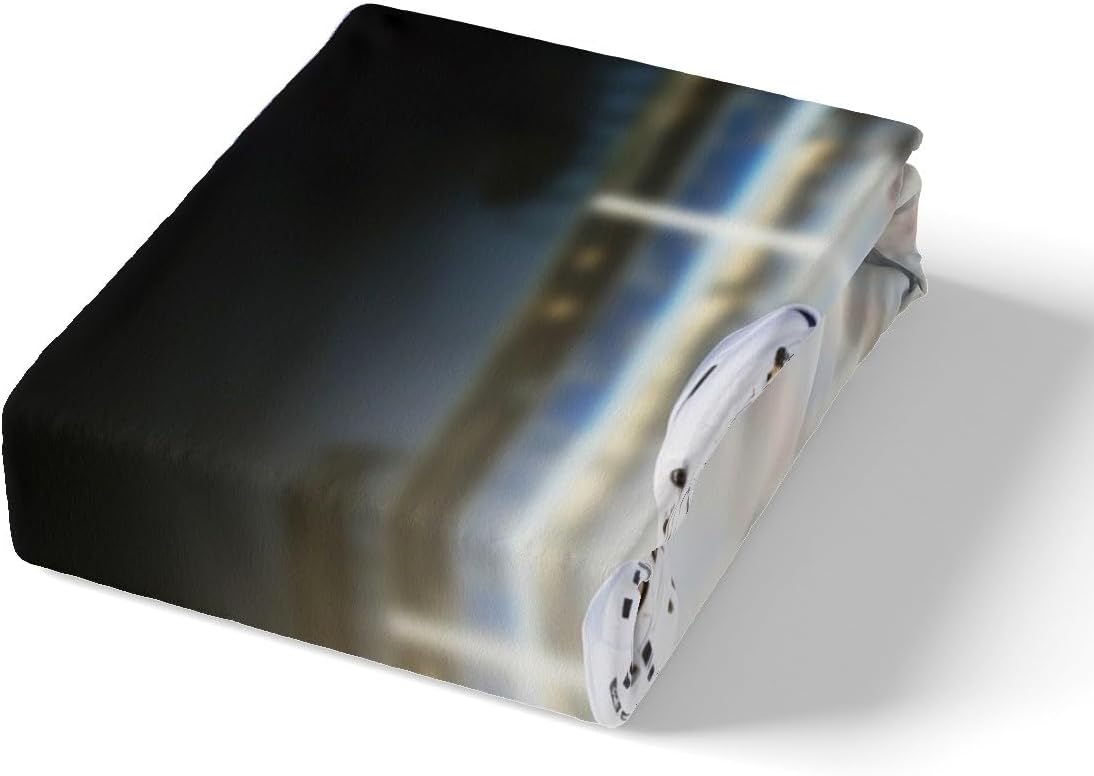 Feelyou Ice Hockey Duvet Cover Hockey Player Comforter Cover Sports Event Game Bedding Set for Kids Boys Girls Winter Sports Hobby Bedspread King Size Bedclothes Zipper (No Comforter)