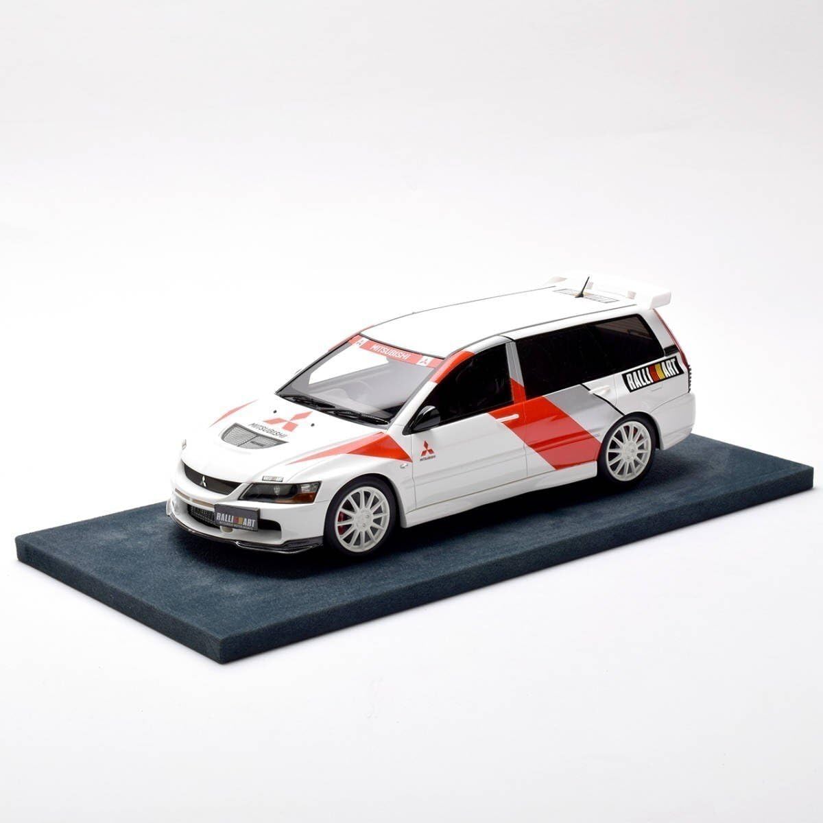 Amazon.co.jp: Ralliart！白！EM 1/18 ランサーエボリューション