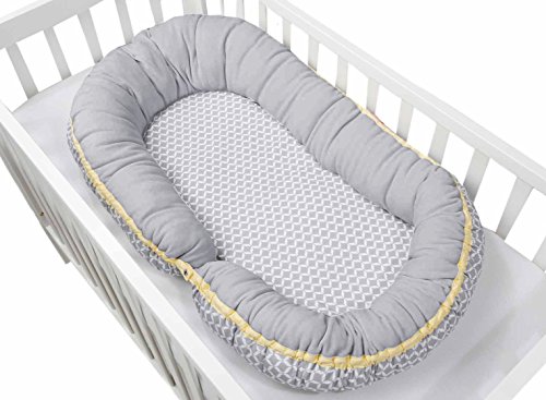 Motherhood 2 in 1 Babynest + Junior Sleepy-C, Kuschelnestchen, Grau Classics Cover
