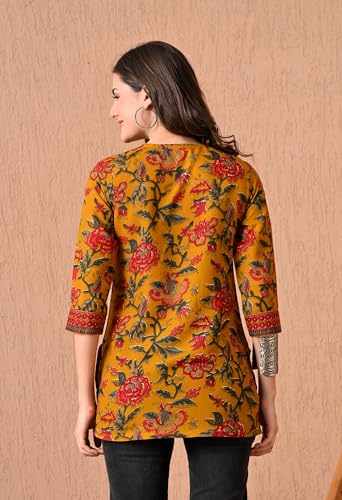 Image of Amazon Brand - Tavasya Women Floral Printed Short Kurti | Round Neck with Slit Stylish Kurta | 3 /4th Sleeve Modern Top | Regular Fit